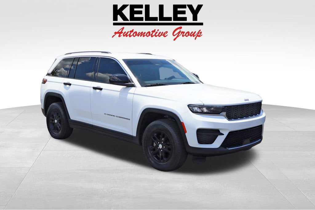 2023 Jeep Grand Cherokee Laredo 4x2