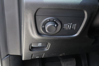 2023 Jeep Grand Cherokee Laredo 4x2