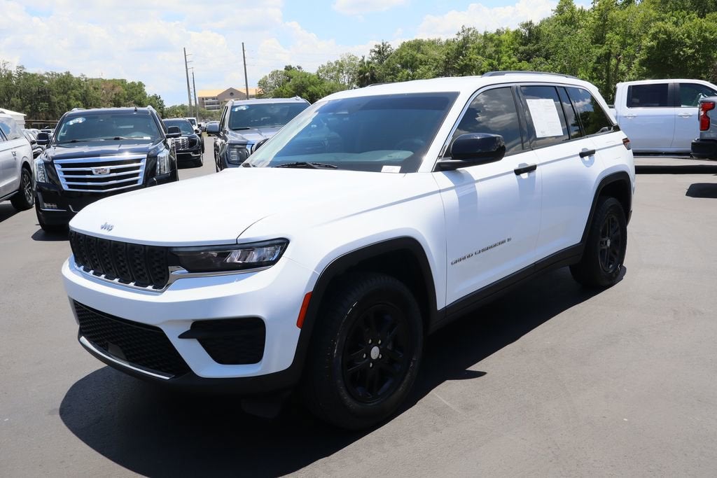 2023 Jeep Grand Cherokee Laredo 4x2