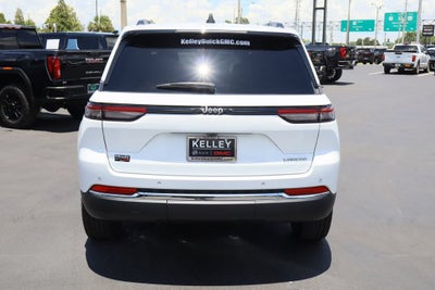 2023 Jeep Grand Cherokee Laredo 4x2