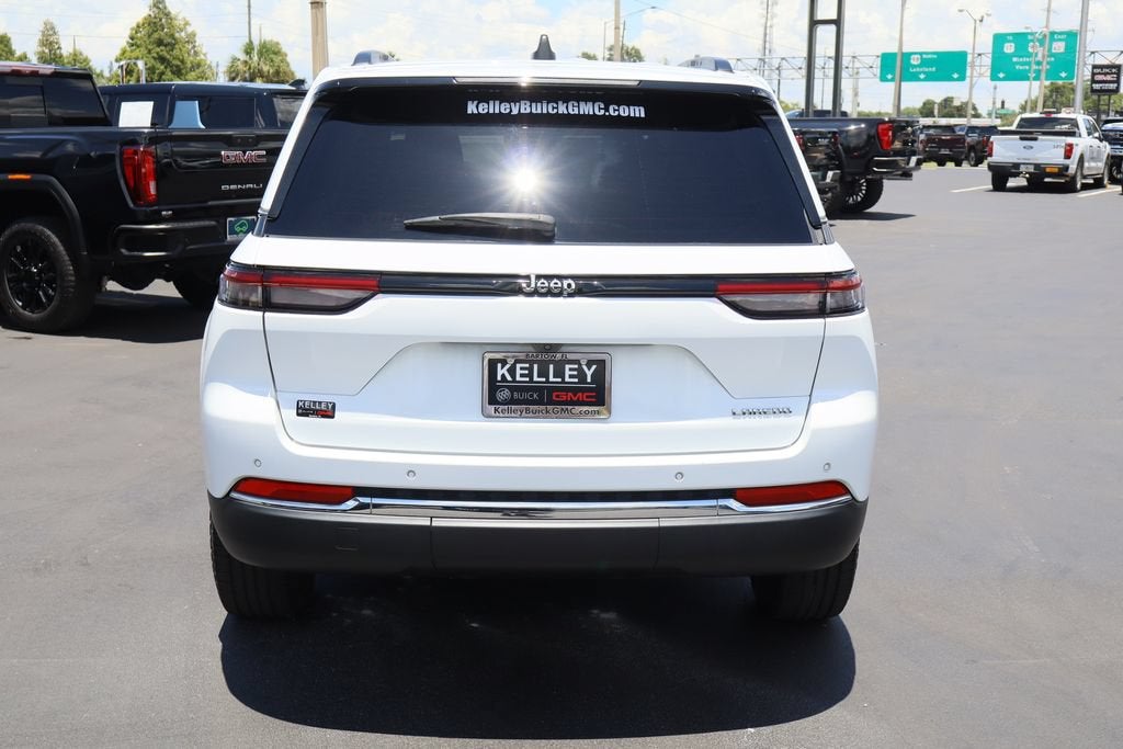 2023 Jeep Grand Cherokee Laredo 4x2