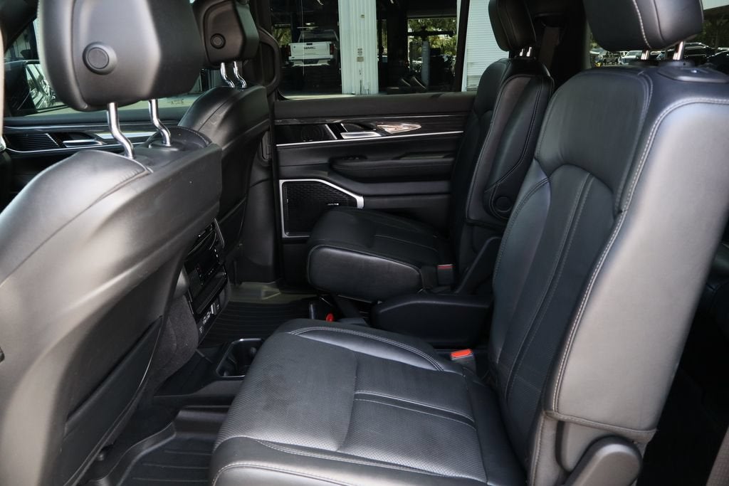 2022 Jeep Wagoneer Series III 4x2