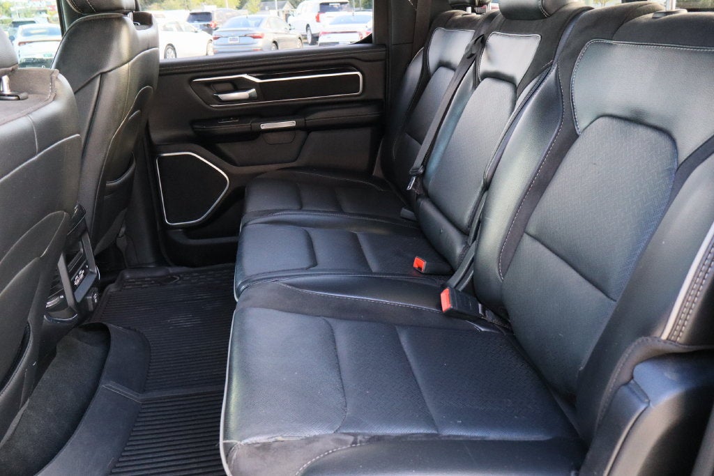2020 RAM 1500 Laramie Crew Cab 4x4 5'7" Box