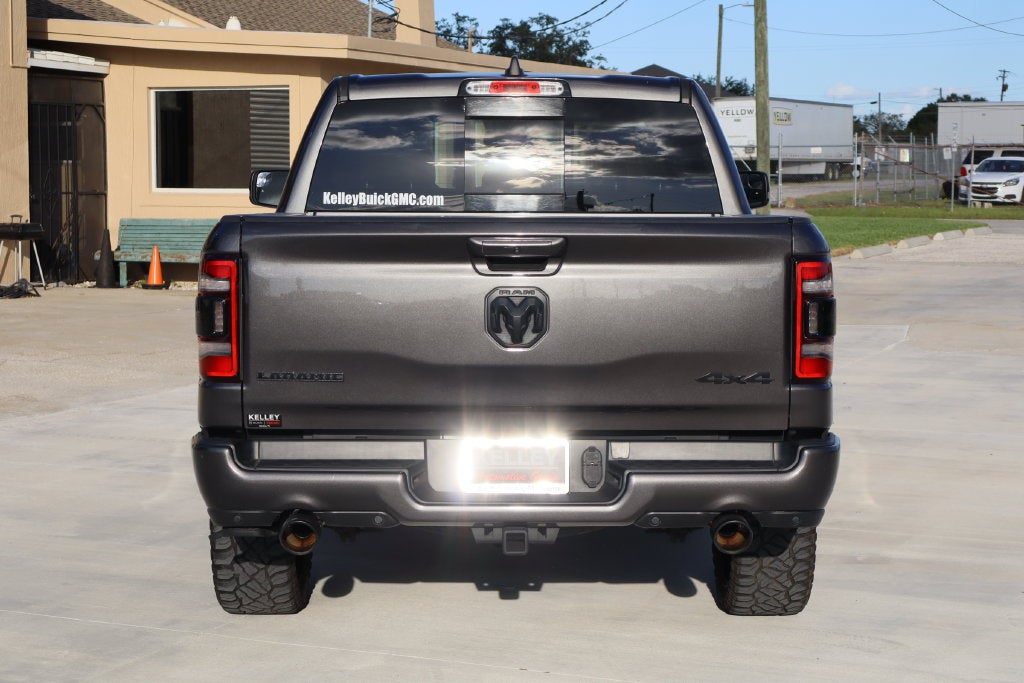 2020 RAM 1500 Laramie Crew Cab 4x4 5'7" Box
