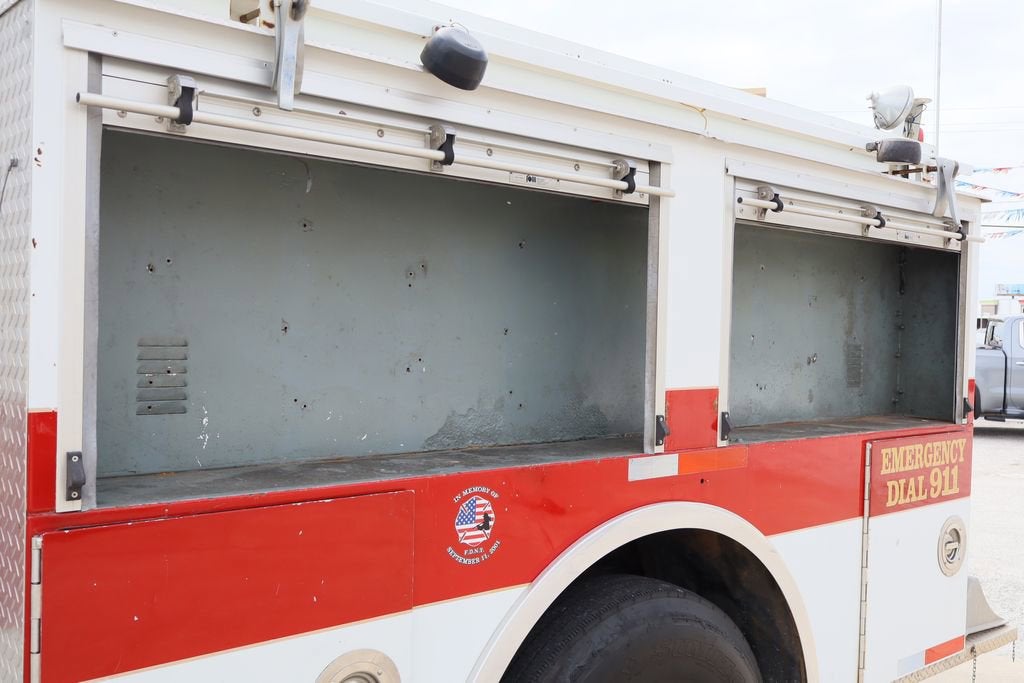 1987 Ford FMC PUMP TRUCK Base