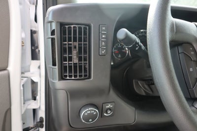 2025 GMC Savana Cutaway 3500 1WT