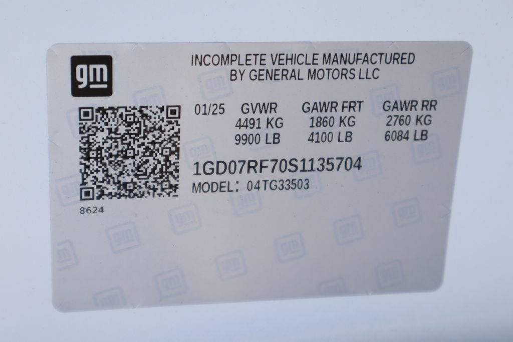 2025 GMC Savana Cutaway 3500 1WT