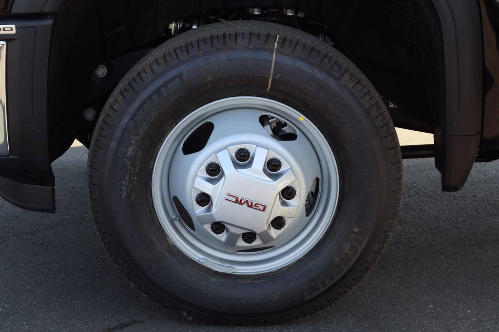 2026 GMC Sierra 3500 HD Chassis Cab Pro