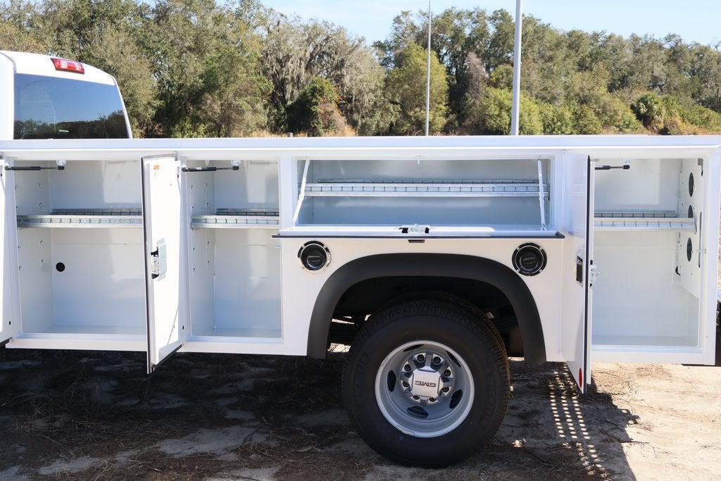 2026 GMC Sierra 3500 HD Chassis Cab Pro