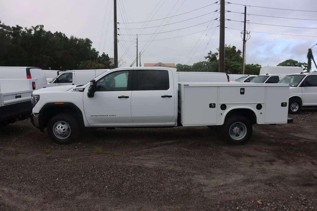 2025 GMC Sierra 3500 HD Chassis Cab Pro
