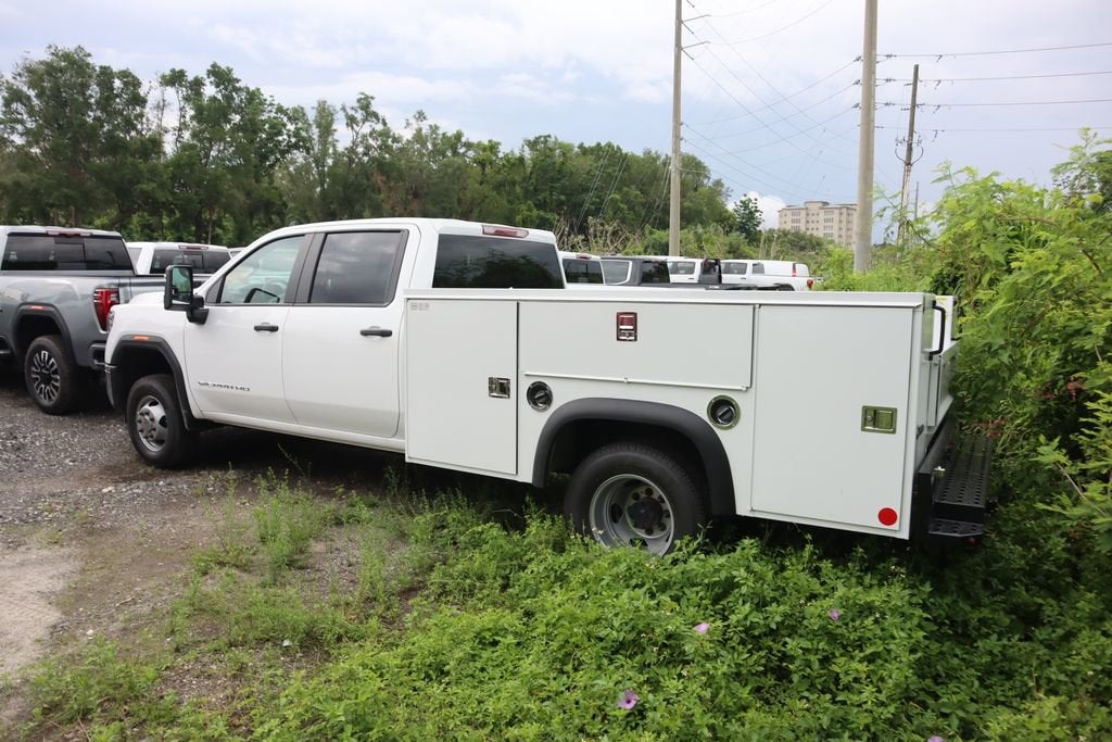 2025 GMC Sierra 3500 HD Chassis Cab Pro