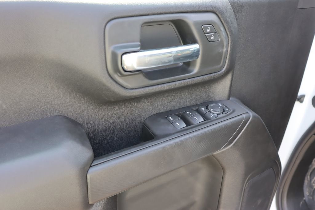 2025 GMC Sierra 3500 HD Chassis Cab Pro