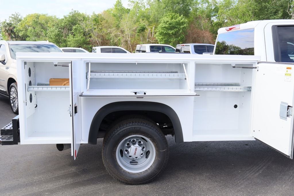 2026 GMC Sierra 3500 HD Chassis Cab Pro