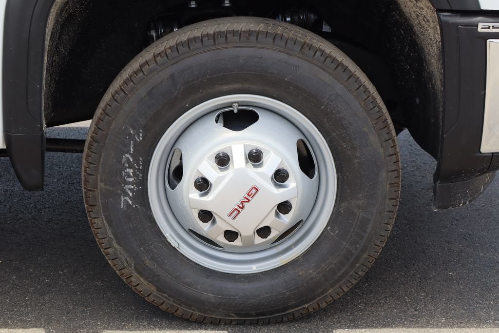 2026 GMC Sierra 3500 HD Chassis Cab Pro