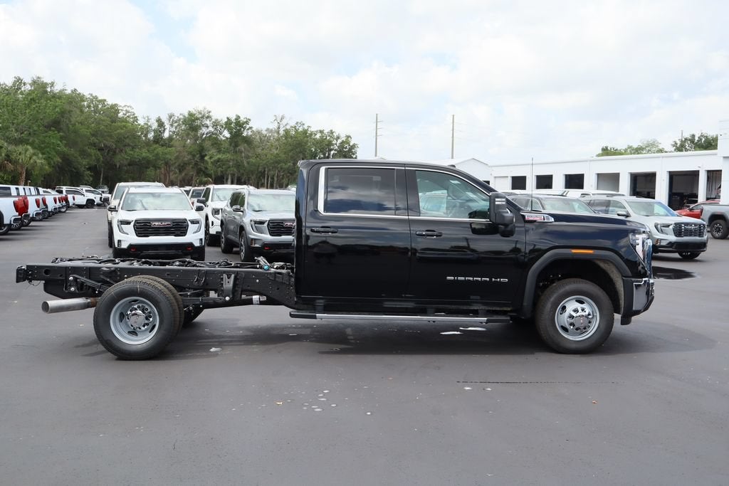 2026 GMC Sierra 3500 HD Chassis Cab SLE