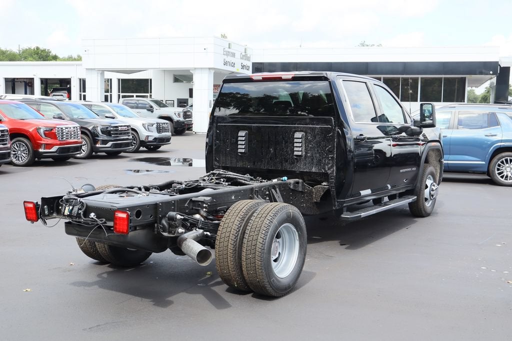 2026 GMC Sierra 3500 HD Chassis Cab SLE