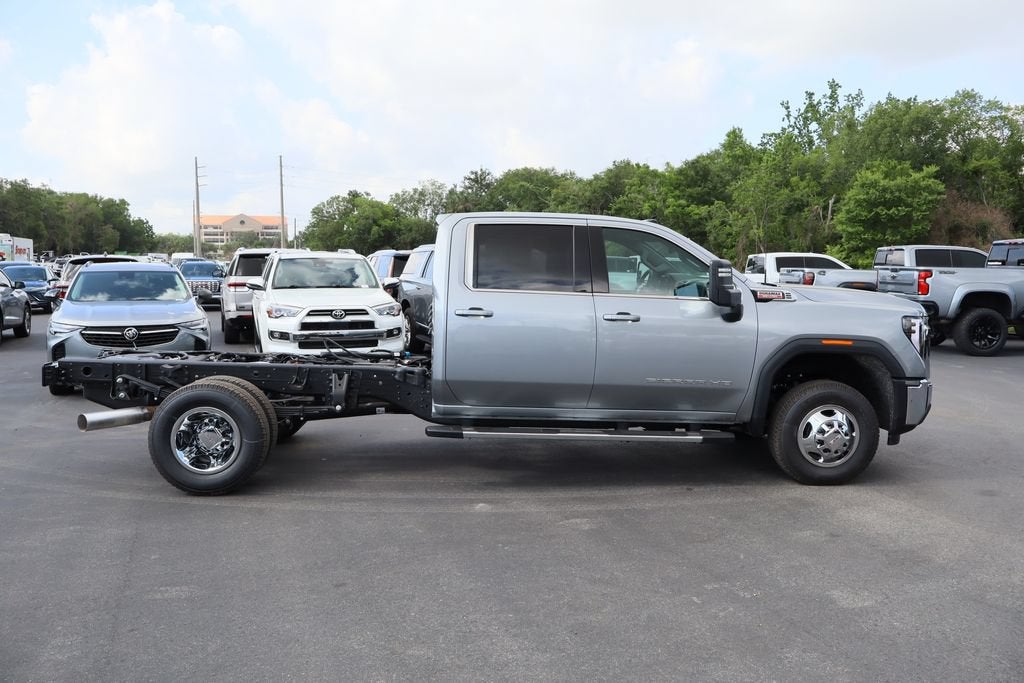 2026 GMC Sierra 3500 HD Chassis Cab SLE