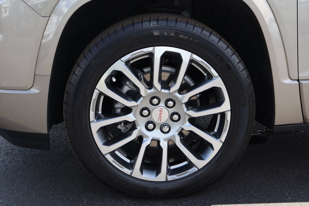 2022 GMC Acadia Denali