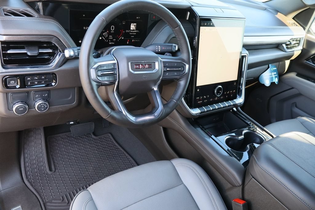 2025 GMC Yukon Elevation