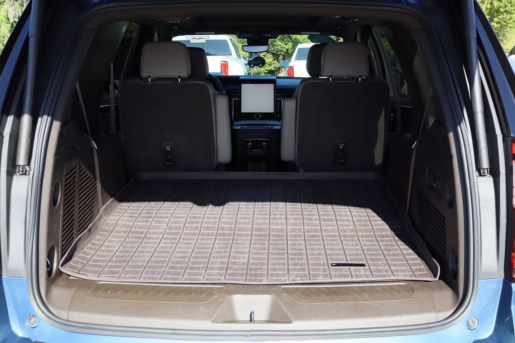 2025 GMC Yukon Elevation
