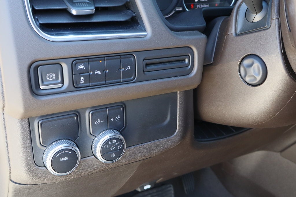 2021 GMC Yukon XL SLT