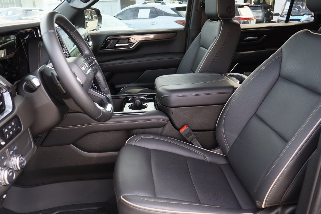 2025 GMC Yukon Elevation