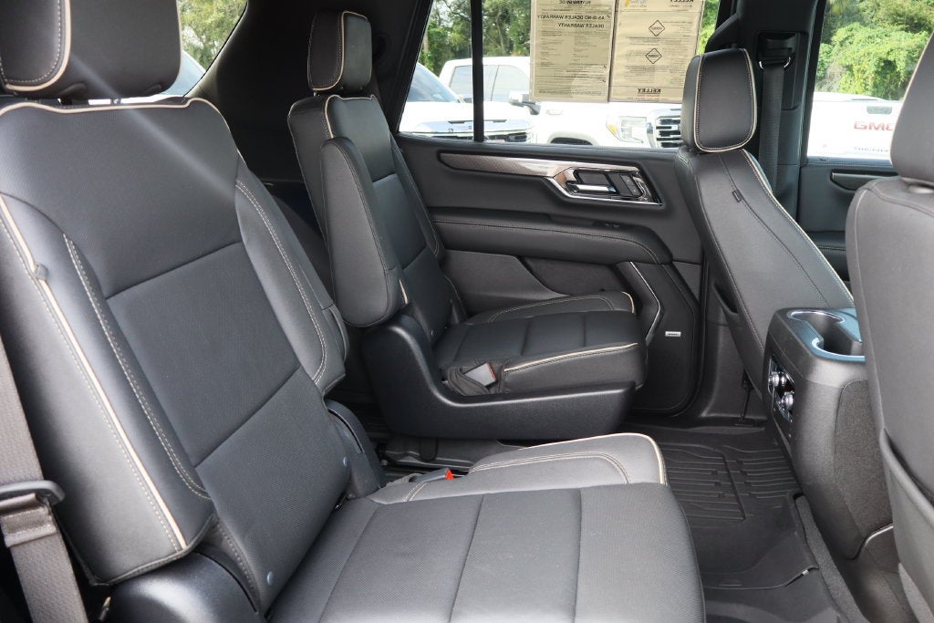 2025 GMC Yukon Elevation