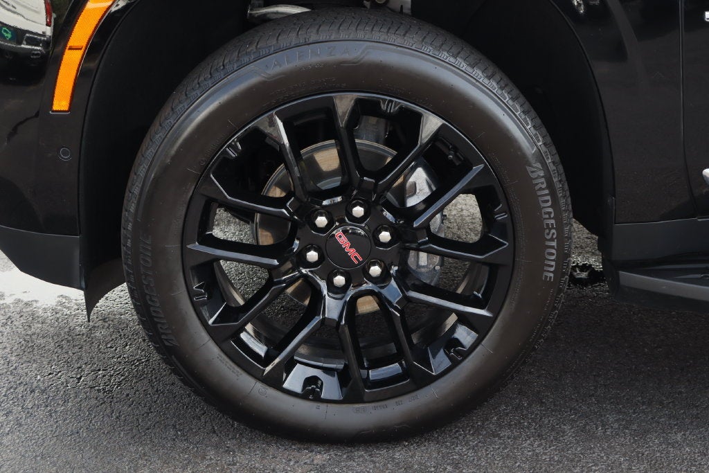 2025 GMC Yukon Elevation