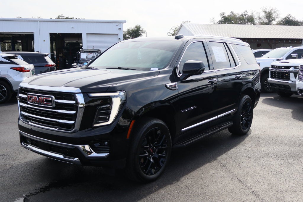 2025 GMC Yukon Elevation