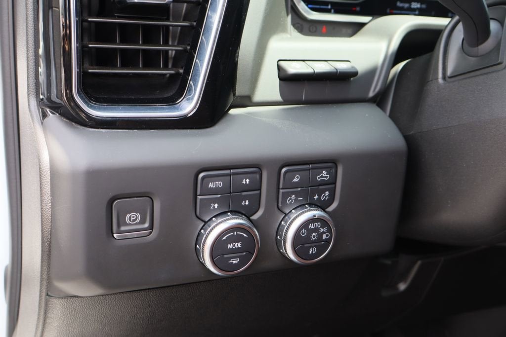 2024 GMC Sierra 3500 HD Denali Ultimate DRW