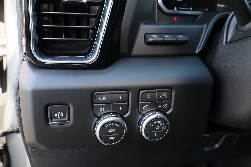 2026 GMC Sierra 3500 HD Denali DRW