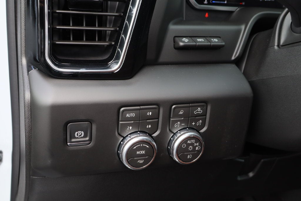 2026 GMC Sierra 2500HD Denali Ultimate - Photo 11