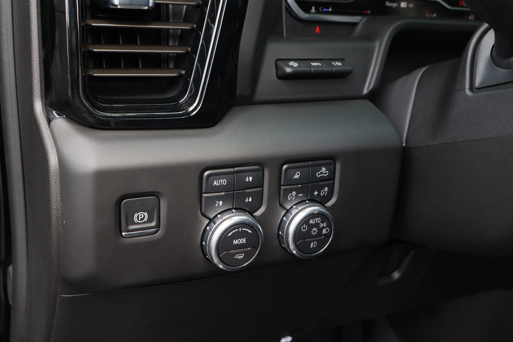 2025 GMC Sierra 2500HD AT4X - Photo 13