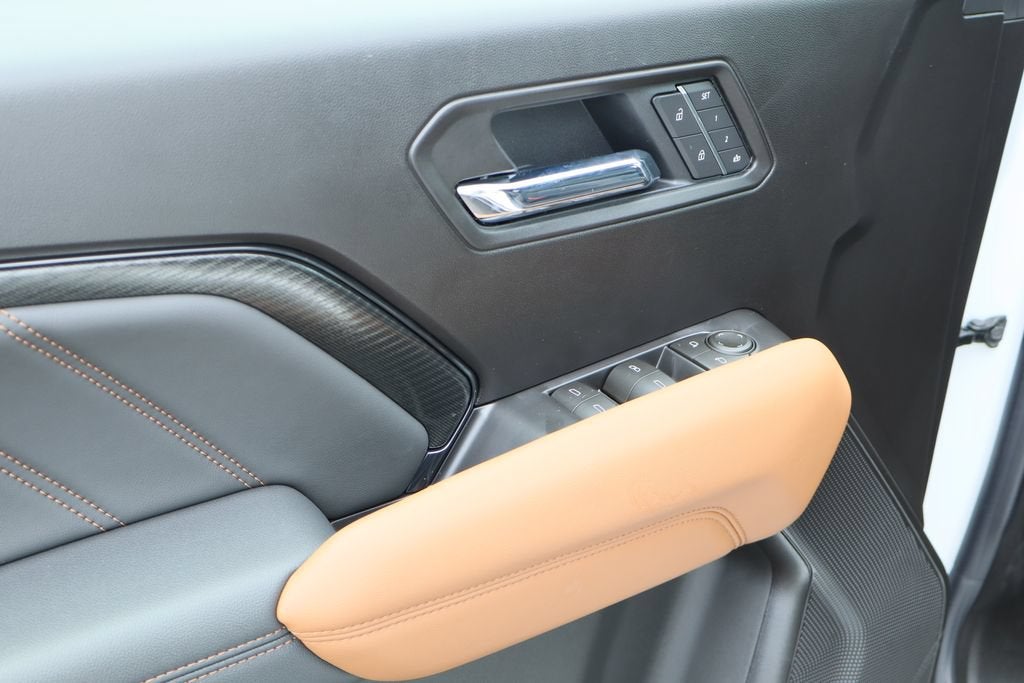 2026 GMC Canyon AT4 - Photo 15