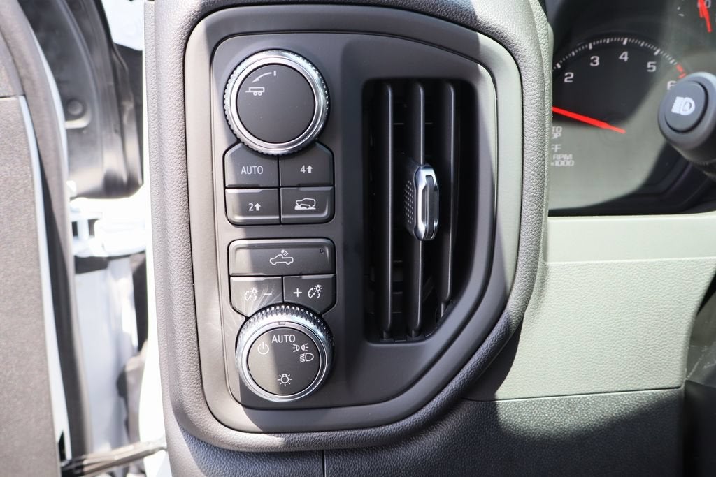 2026 GMC Sierra 1500 Pro - Photo 9