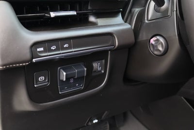 2023 Cadillac Escalade ESV Sport Platinum