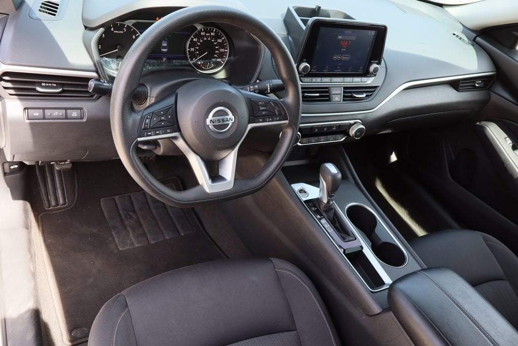 2022 Nissan Altima SV FWD
