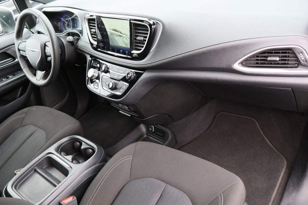 2023 Chrysler Pacifica Touring