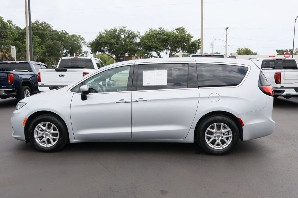 2023 Chrysler Pacifica Touring