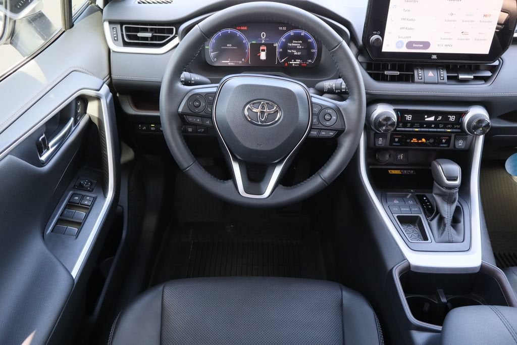 2025 Toyota RAV4 Limited - Photo 24