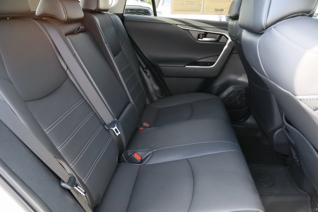 2025 Toyota RAV4 Limited - Photo 28