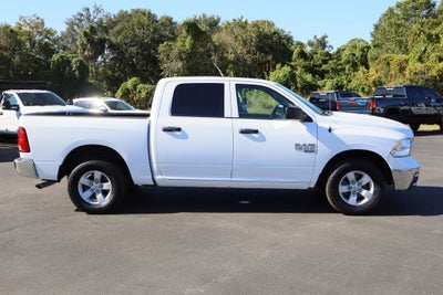 2022 RAM 1500 Classic SLT Crew Cab 4x4 5'7" Box