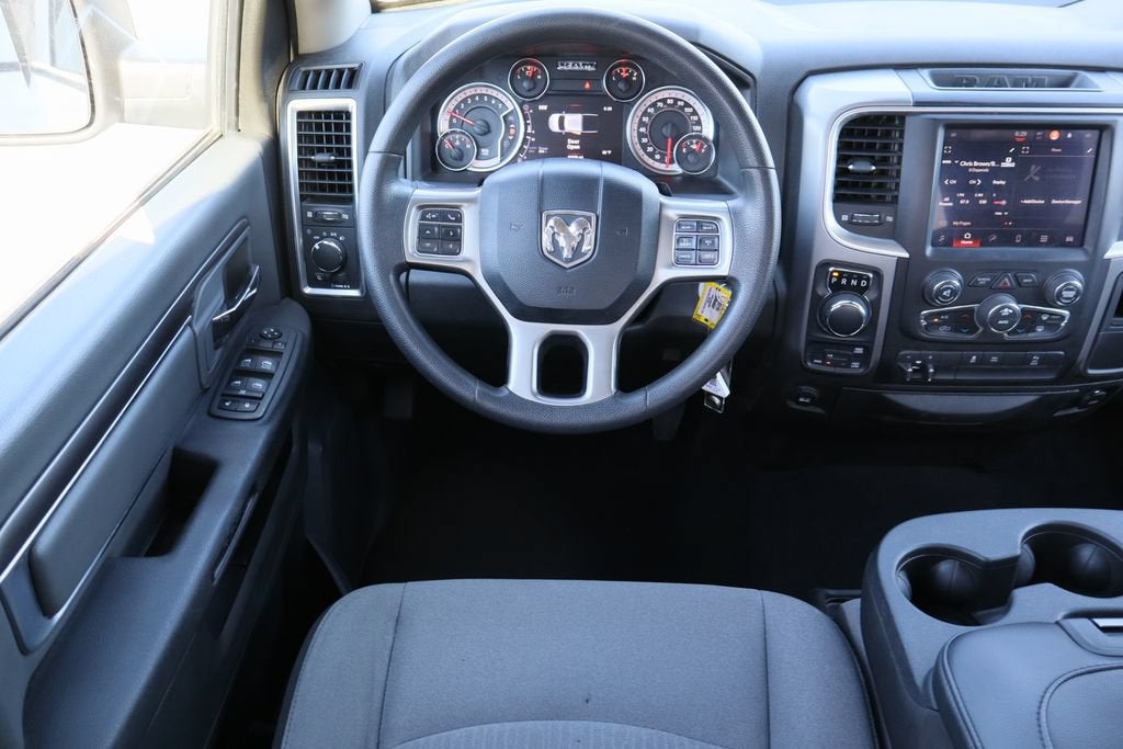 2022 RAM 1500 Classic SLT Crew Cab 4x4 5'7" Box