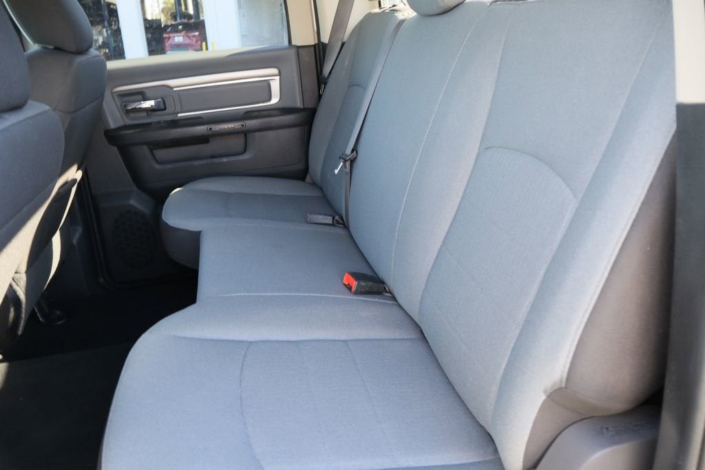 2022 RAM 1500 Classic SLT Crew Cab 4x4 5'7" Box