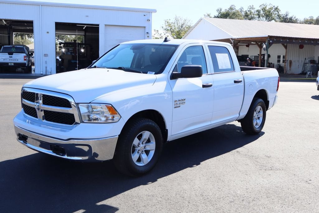 2022 RAM 1500 Classic SLT Crew Cab 4x4 5'7" Box
