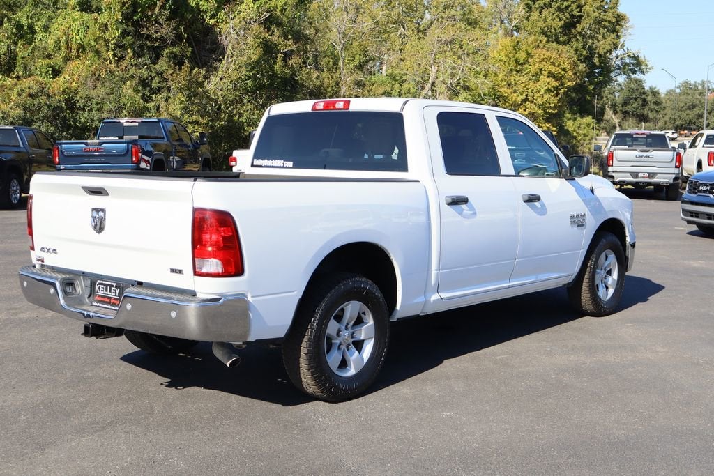 2022 RAM 1500 Classic SLT Crew Cab 4x4 5'7" Box