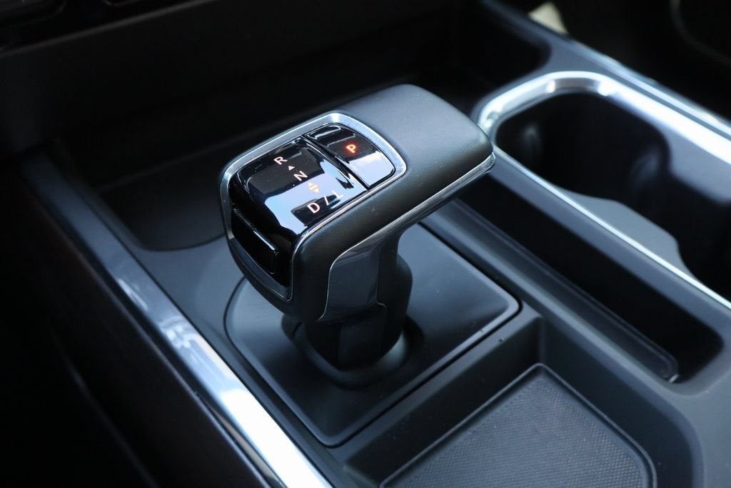 2024 GMC Sierra 1500 SLT - Photo 19