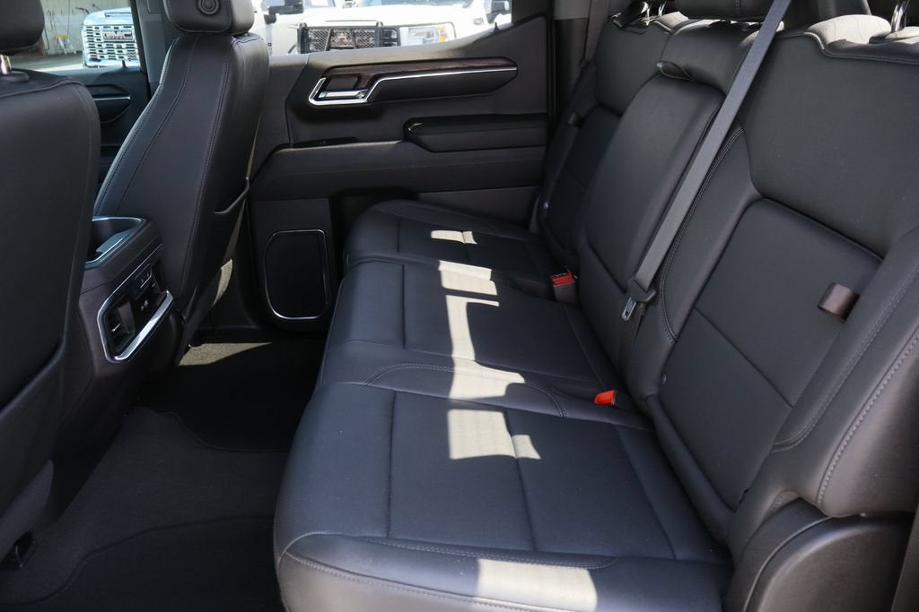 2024 GMC Sierra 1500 SLT - Photo 25