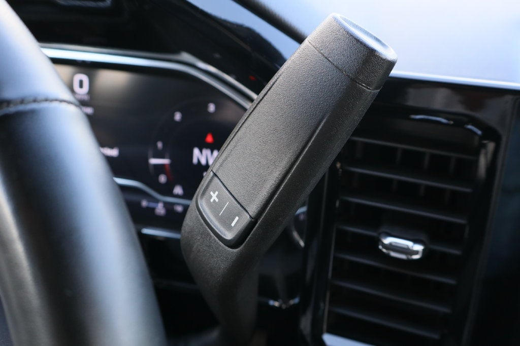2025 GMC Sierra 1500 SLT - Photo 18