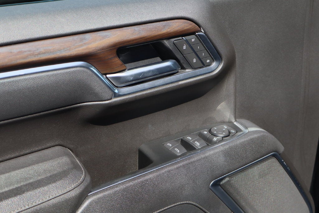 2025 GMC Sierra 1500 SLT - Photo 19